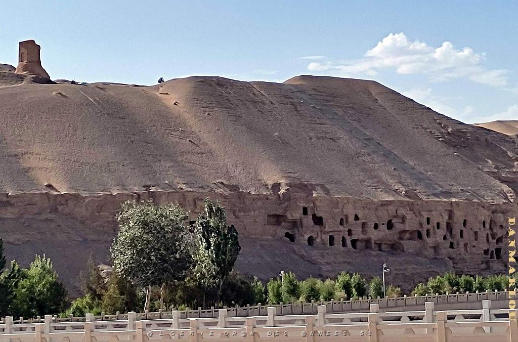 DUNHUANG - 129 -Grottes de Mogao .jpg